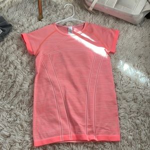 ‼️IVIVA/LULULEMON TIGHT TEE‼️